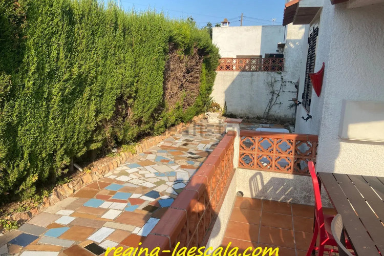 Chalet adosado en calle Fitora