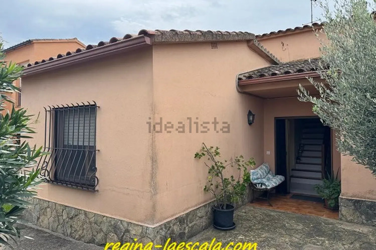 Chalet adosado en CL Muntanya Rodona