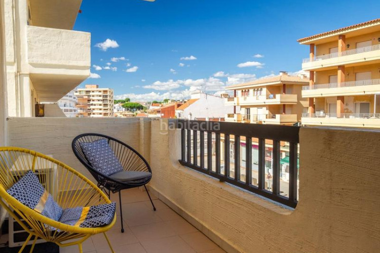 Apartamento vive a 100 metros de la playa de Riells, en la hermosa costa brava! en Escala (L´)