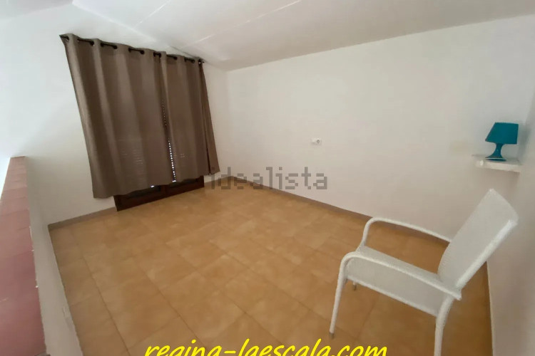 Chalet adosado en calle Fitora
