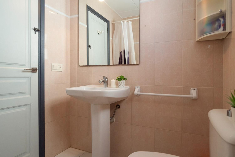 Avenida Montgu00F3, Riells
