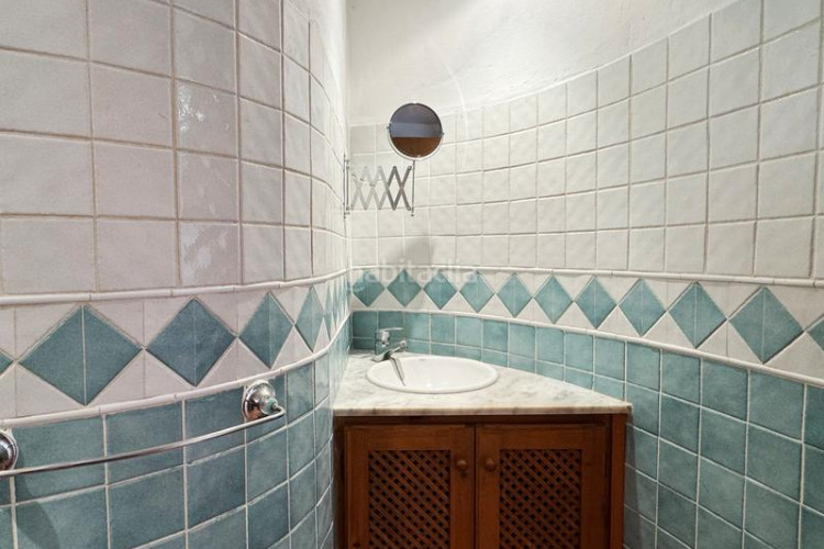 Casa en carrer muga 73 con piscina privada y vistas al mar panorámicas en Escala (L´)