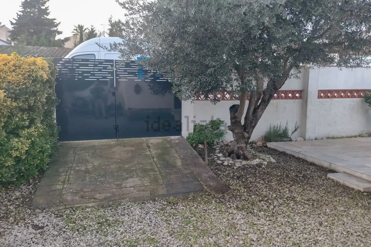 CASA REFORMADA A PIE DE LA PLAYA DE RIELLS DE LA ESCALA
