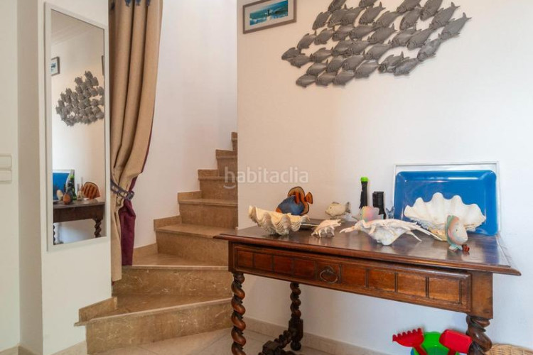 Ático exclusivo ático dúplex en primera línea de mar con vistas espectaculares en Escala (L´)