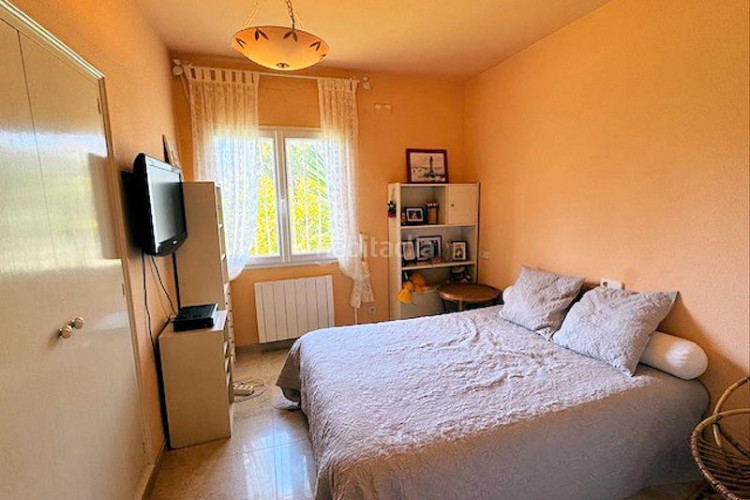 Casa villa de 180m²,con 3 dormitorios, garaje y piscina privada en Escala (L´)
