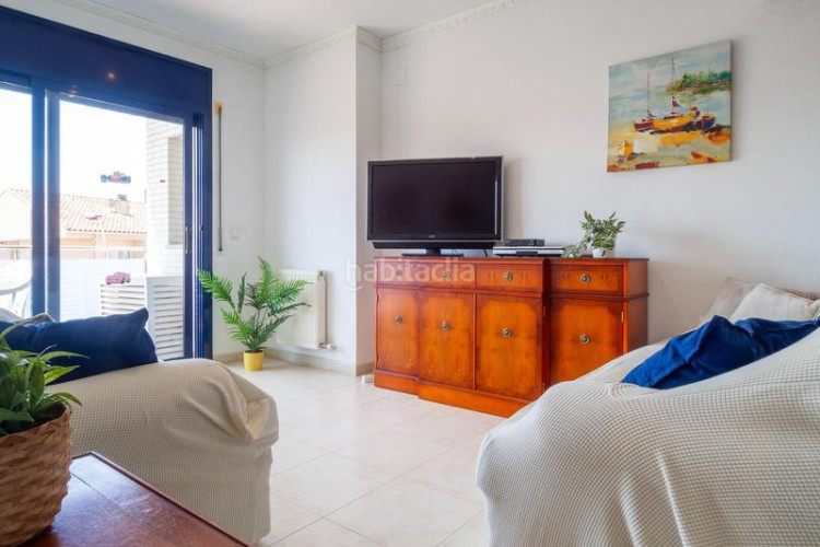 Dúplex fantástico dúplex a solo 650m de la playa y junto a todos los servicios! en Escala (L´)