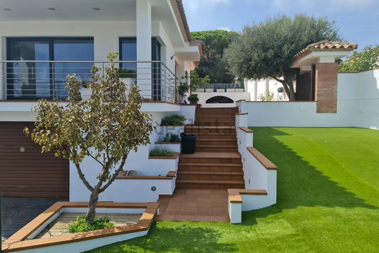 CASA EN CALA MONTGO A 5 MINUTOS DEL PUERTO