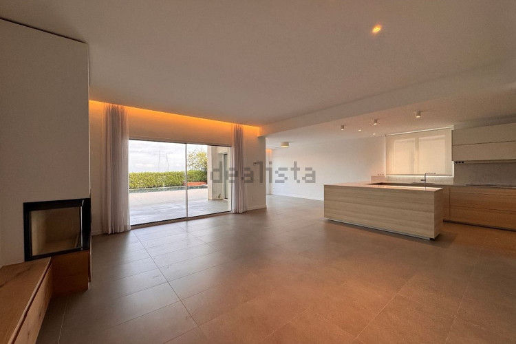 Chalet pareado en avenida Riells