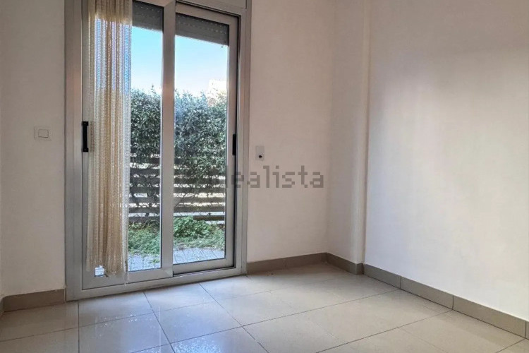 Precioso apartamento de planta baja frente el puerto de l'Escala!