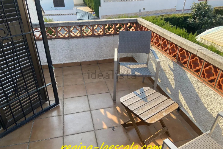 Chalet adosado en calle Fitora