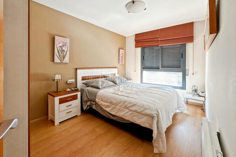 Piso encantador piso amueblado con licencia turística, plaza de parking privada y piscina en lescala.el piso dispone de dos habitacione en Escala (L´)