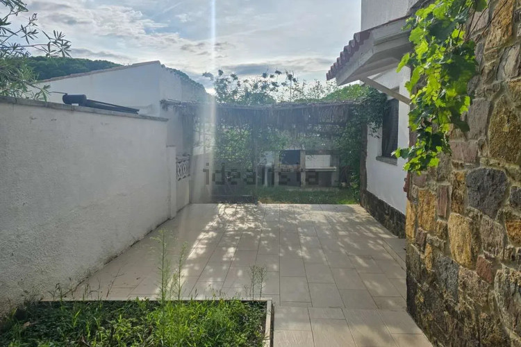 Casa independiente en Barrio Port - Les Planasses