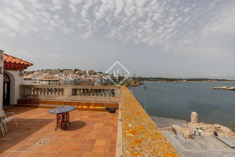 Chalet pareado en calle de la Torre