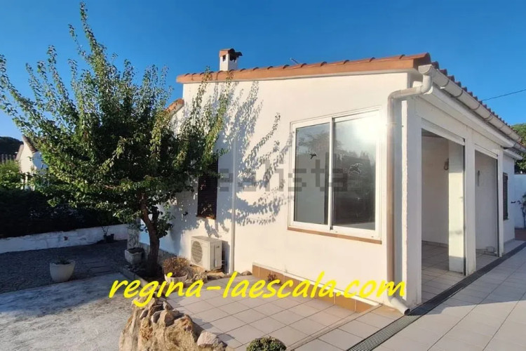 Casa independiente en Passatge Ter-3