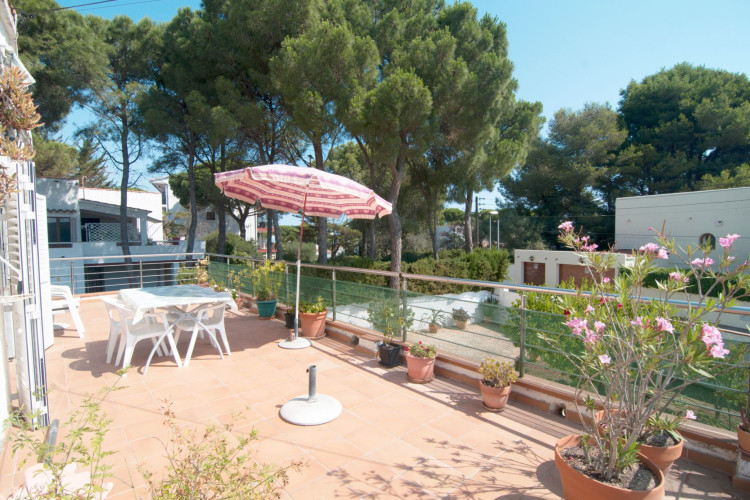 Carrer Barcelona, Riells