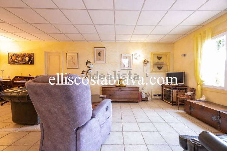 Casa independiente en Barrio Riells