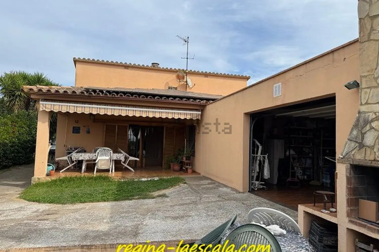 Chalet adosado en CL Muntanya Rodona