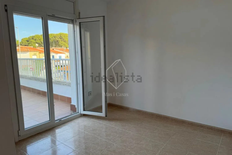 Piso en avenida de Montgó