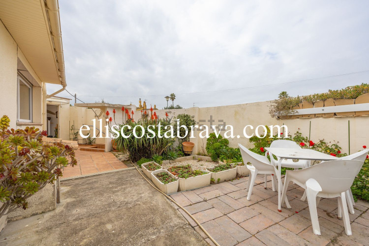 Casa independiente en Barrio Riells