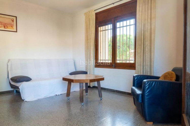Casa  individual con jardín privado zona puig sec en Escala (L´)