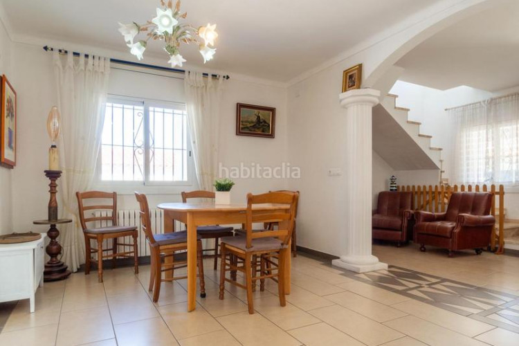 Casa  espaciosa con vistas al mar y piscina privada zona puig sec en Escala (L´)