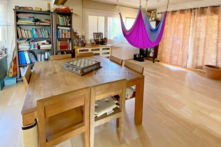 Chalet en carrer barcelona 42 casa a 200 metros de la playa con gran jardín y piscina en Escala (L´)