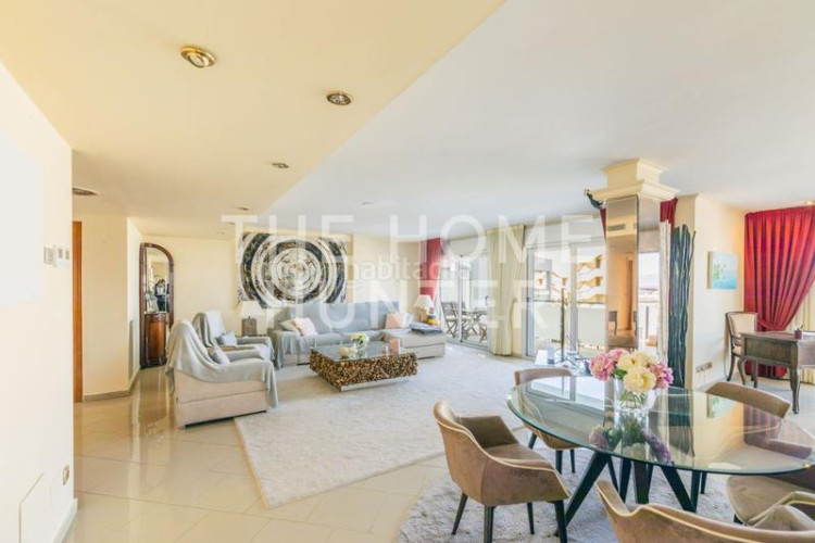 Ático  de 214 m2 con vistas y terraza en venta en escala, l en Escala (L´)