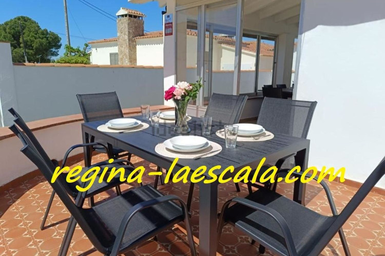 Casa independiente en calle Avet