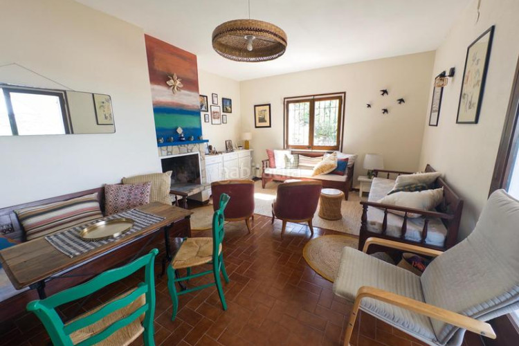 Casa  en cala Montgó con piscina y vistas, a solo 180 m del mar en Escala (L´)