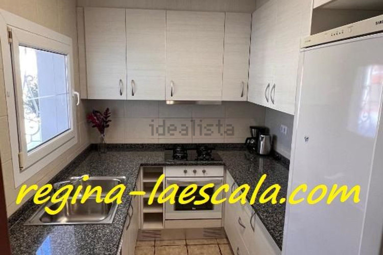 Casa independiente en calle Avet