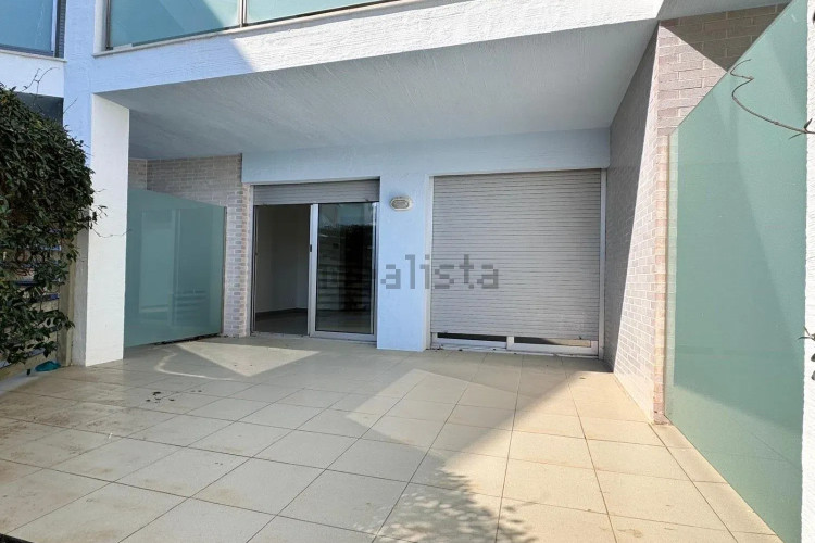 Precioso apartamento de planta baja frente el puerto de l'Escala!