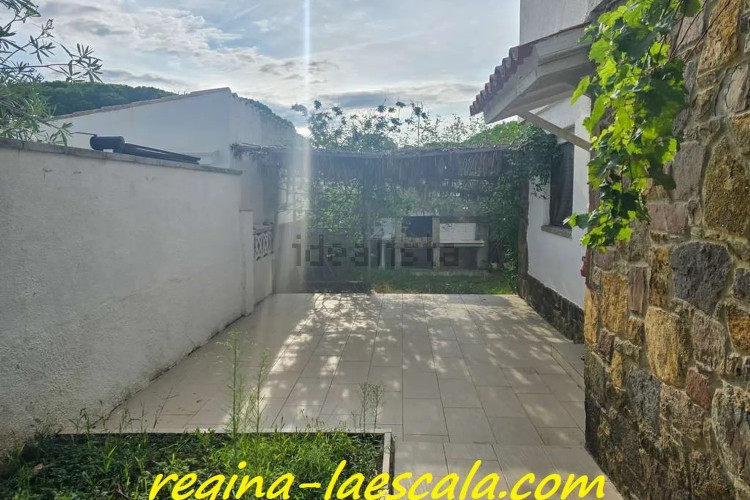 Casa independiente en calle Olives