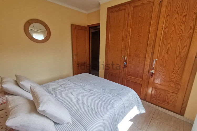 CASA UNIFAMILIAR CON PISCINA PRIVADA, GARAGE, MUY SOLEADA EN L'ESCALA