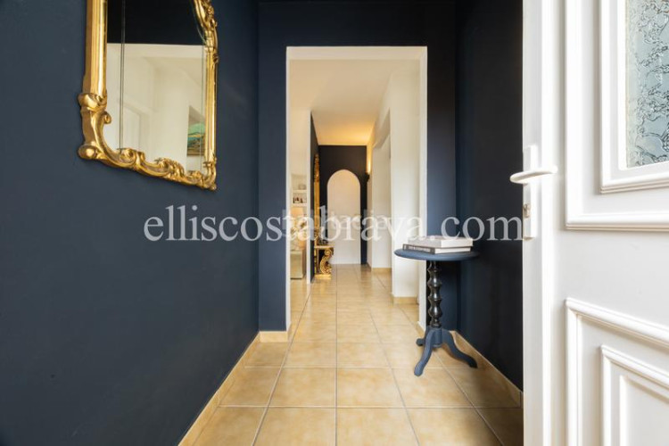 Casa  con vistas al mar y a la montaña - puig sec en Escala (L´)