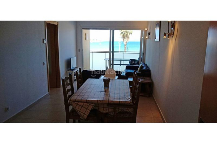Piso en naintré 3 moderno apartamento en la playa de Riells en Escala (L´)