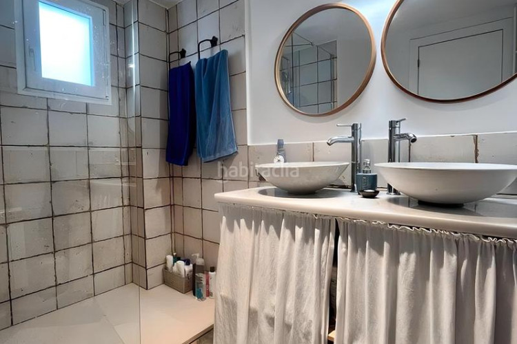 Piso dúplex exclusivo con espectaculares vistas al mar y solárium privado en Escala (L´)