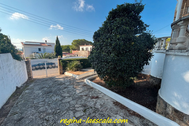 Carrer Pinedes, Port - La Cota - Puig Sec