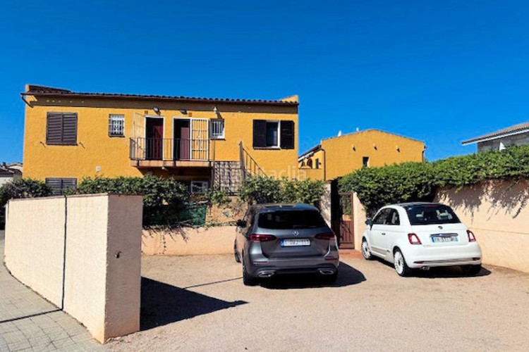Apartamento  de 49m², terraza, parking, piscina en Escala (L´)