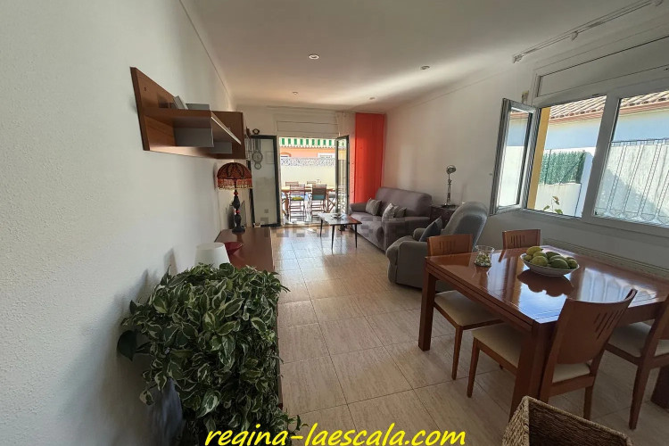 Chalet pareado en calle Cantallops