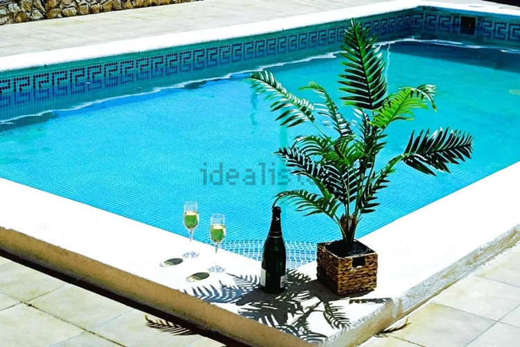 Casa Individual con Piscina y Licencia turística!