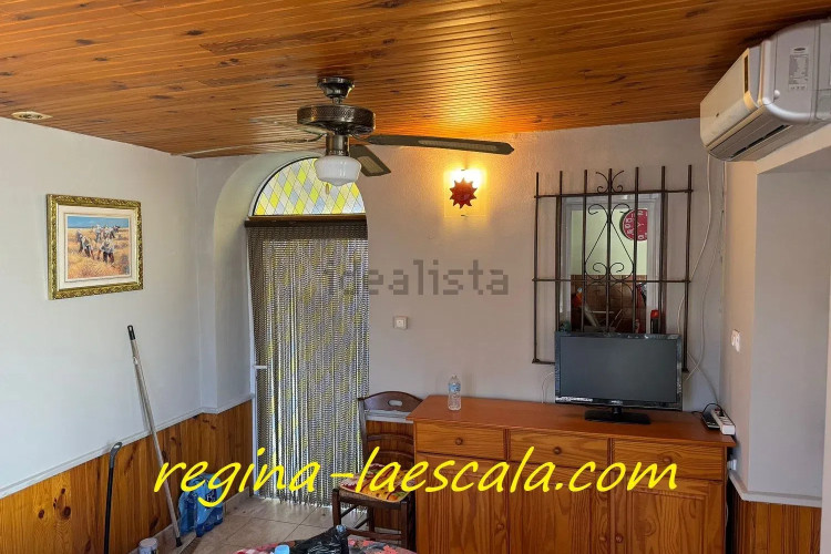 Una casa muy cerca de los comercios, en la urbanización Montaña del Pastor.
