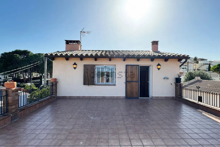 Casa independiente en calle Muga, 73