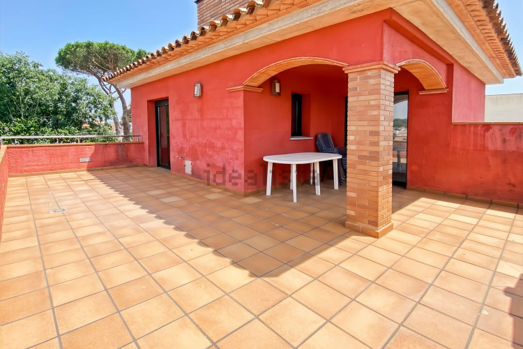 Chalet adosado en CL Salvia