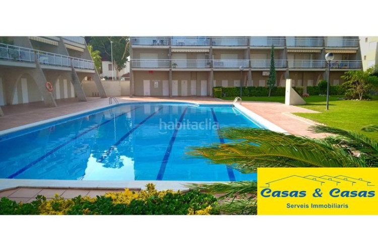 Piso en narcís monturiol 15 piso en venta en com. els pins en Escala (L´)