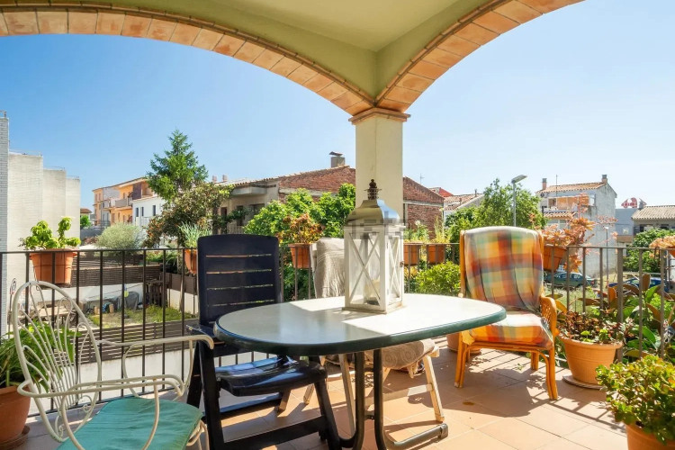 Chalet pareado en calle Tossa