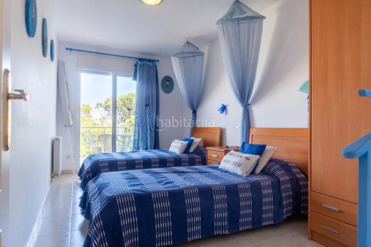 Ático exclusivo ático dúplex en primera línea de mar con vistas espectaculares en Escala (L´)