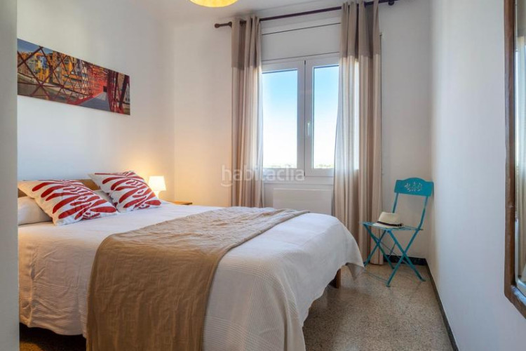 Apartamento piso en muy buen estado con vistas despejadas en Escala (L´)