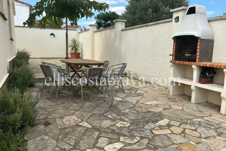 Casa independiente en Barrio Riells