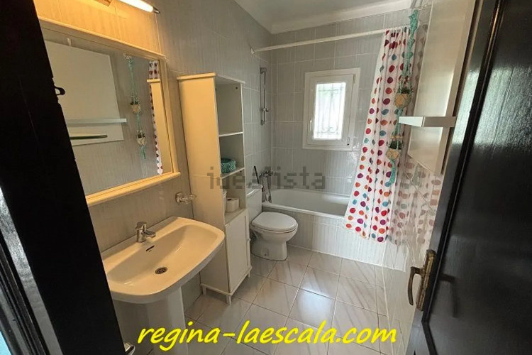 Chalet adosado en calle Onyar