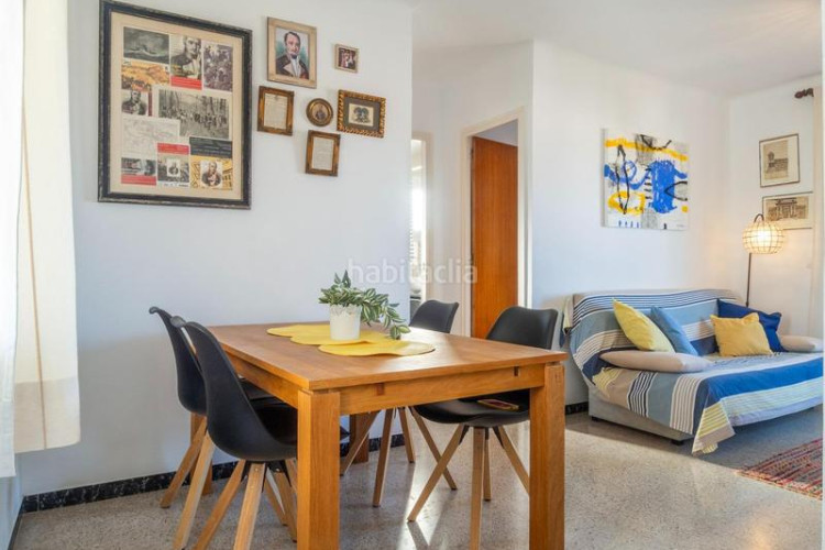 Apartamento piso en muy buen estado con vistas despejadas en Escala (L´)